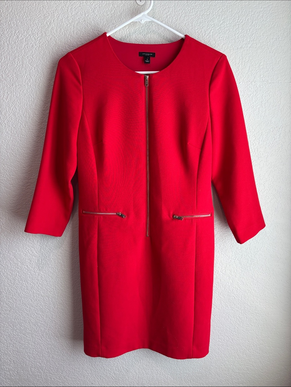 Ann Taylor Sheath Zip Front Professional Red Dress Long Sleeve Women’s Size 2